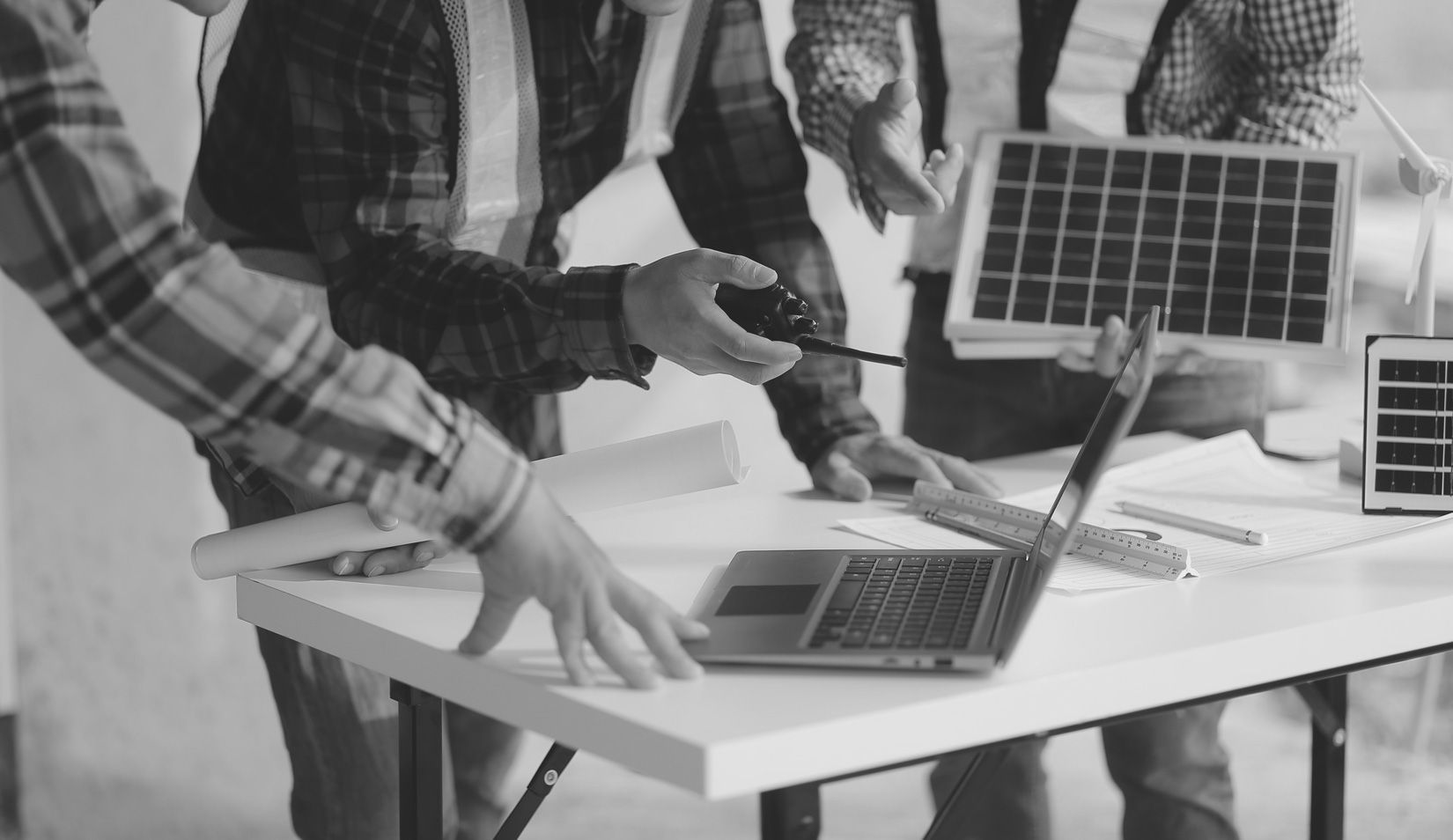 Software para ingeniería eléctrica utilizado por Esinel Ingenieros
